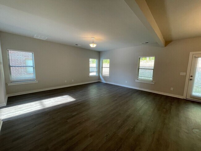 Building Photo - Home for Rent in Pinson, AL!! Available NOW!