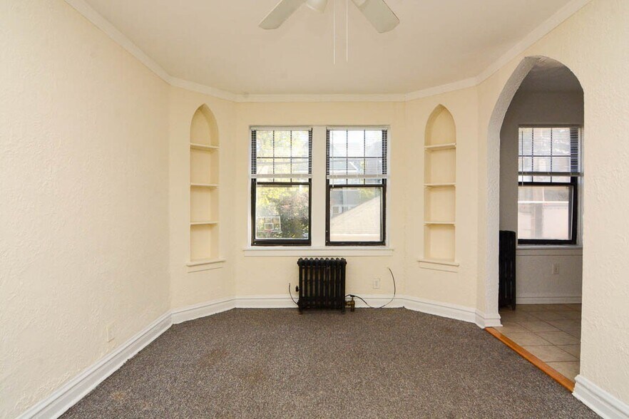 Building Photo - 4834 N Damen Ave