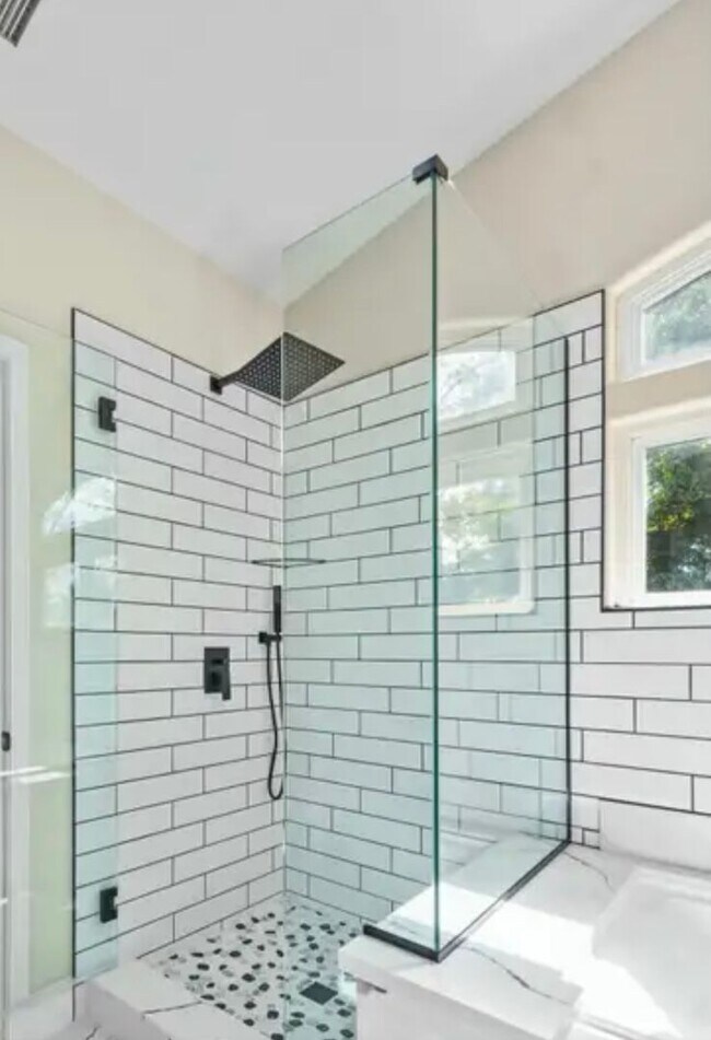 Building Photo - Single Family Home