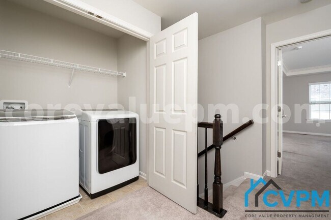 Building Photo - 128 Merlot St