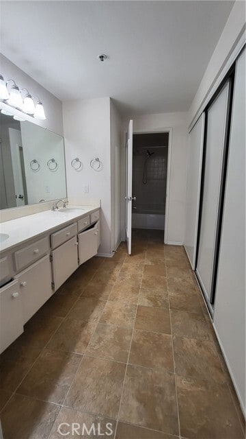 Building Photo - 2571 Plaza del Amo