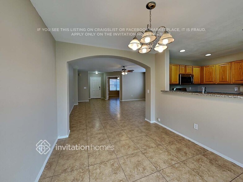 Building Photo - 8127 E Onza Ave