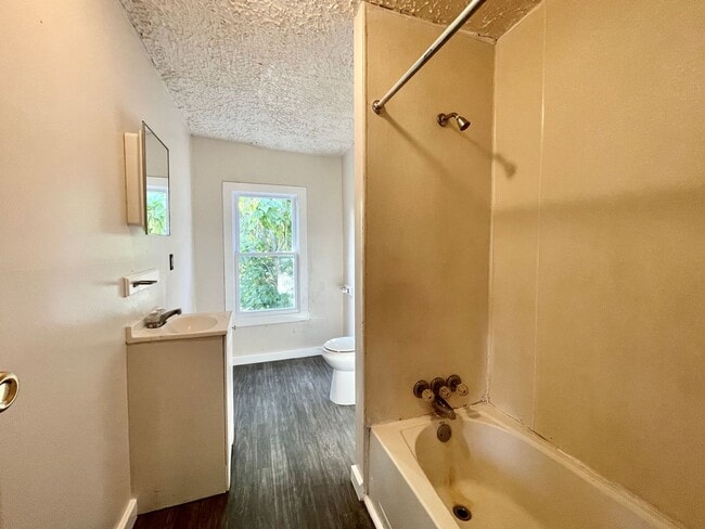 Building Photo - 58 Division St