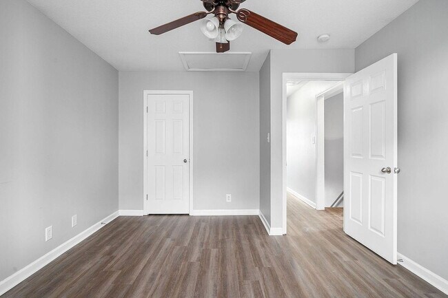 Building Photo - Single family home