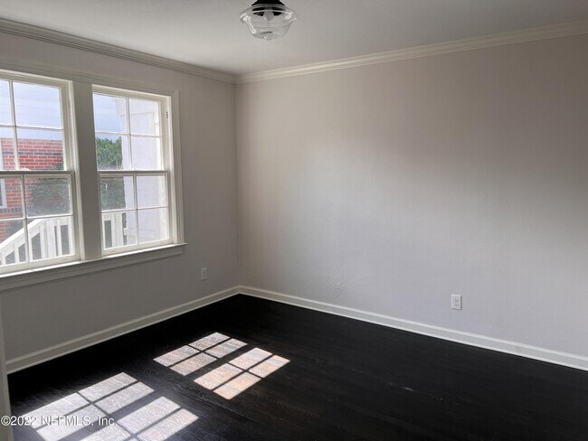 Building Photo - 4743 Kerle St