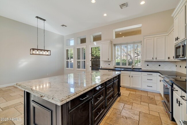 Building Photo - 4236 E Desert Marigold Dr