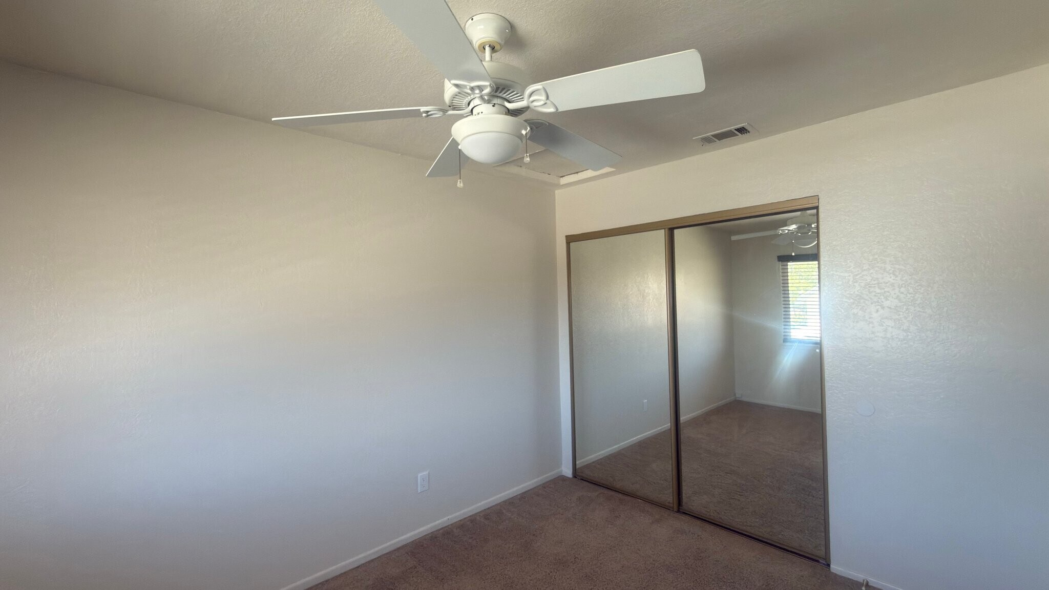 Building Photo - 16321 Siskiyou Rd