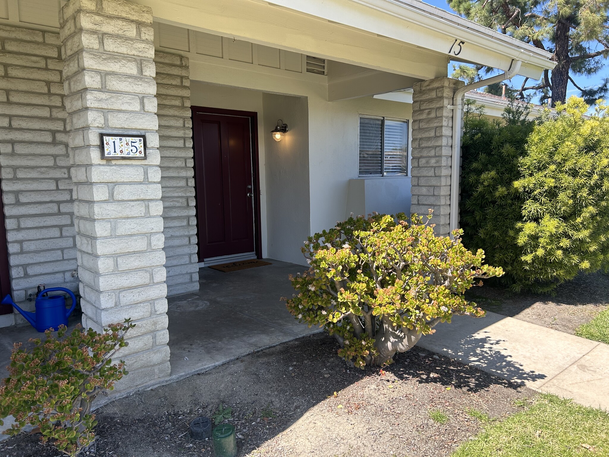 Building Photo - 3755 Vista Campana N