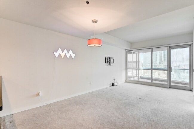 Building Photo - Panorama Towers 1