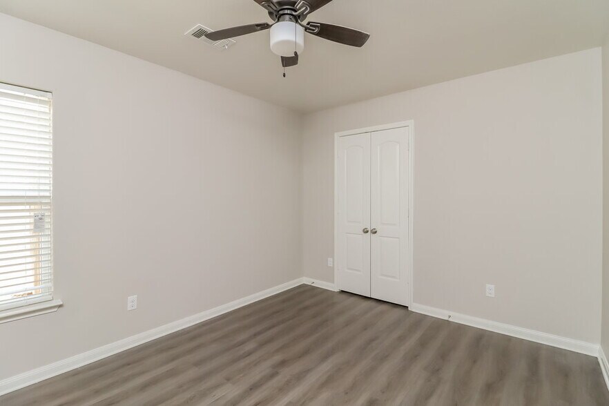 Building Photo - 4204 Tower Ln