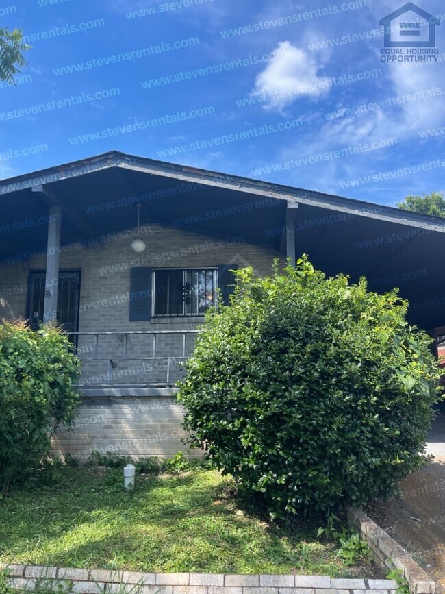 Building Photo - 3615 Ridgeside Rd