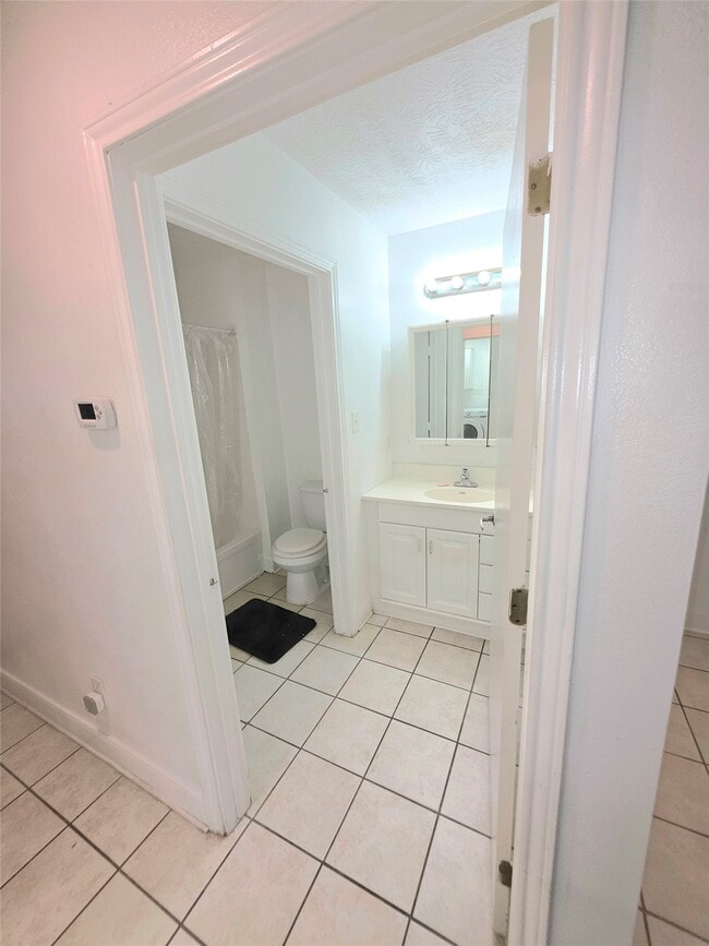 Building Photo - 5335 Cherie Crest Ct
