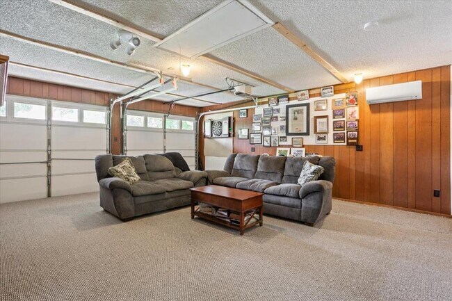 Building Photo - 1204 Lime Rock Dr