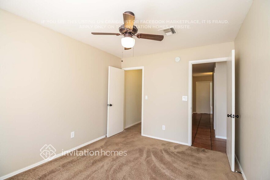 Building Photo - 5430 N 79th Dr