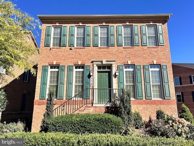 Building Photo - 376 Parkview Ave