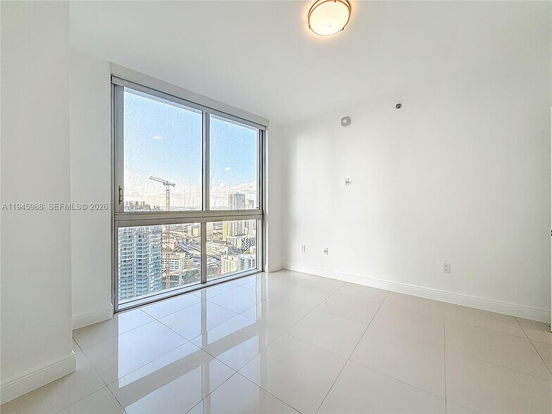 Building Photo - 475 Brickell Ave