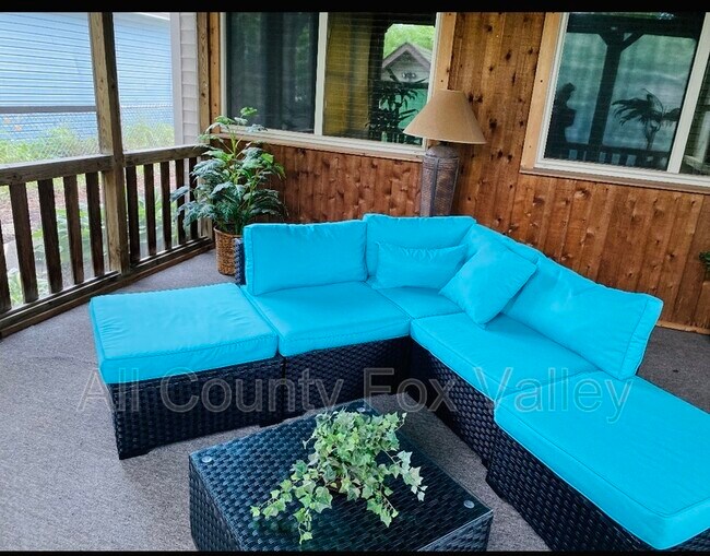 Building Photo - 633 W Briarcliff Rd