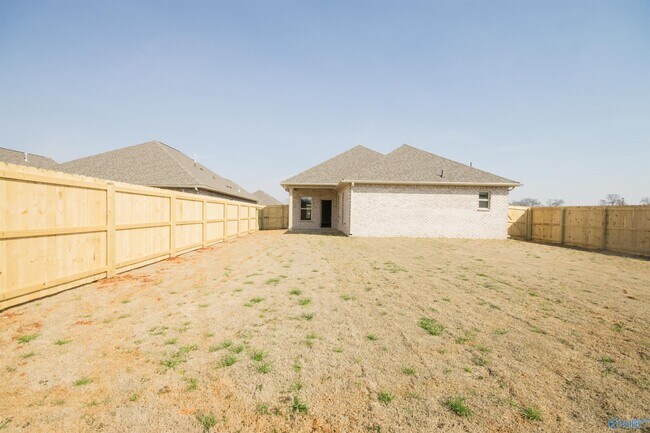 Building Photo - 12605 Juniors Dr