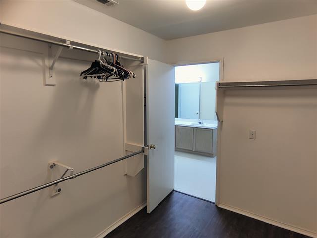 Building Photo - 1405 Anglican Dr