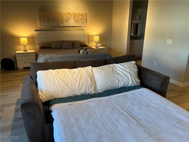 Building Photo - 353 E Bonneville Ave