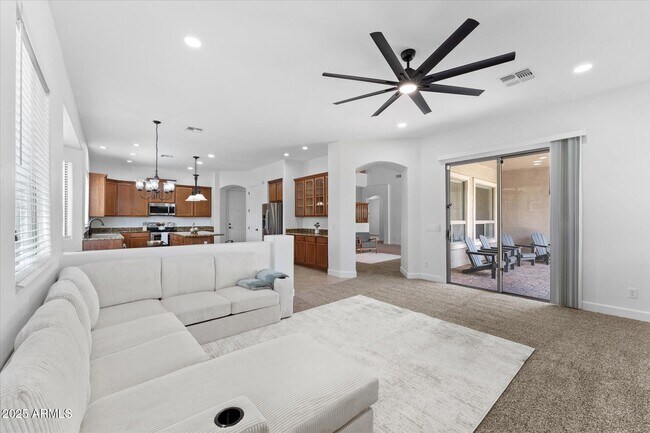 Building Photo - 3557 S Halsted Ct