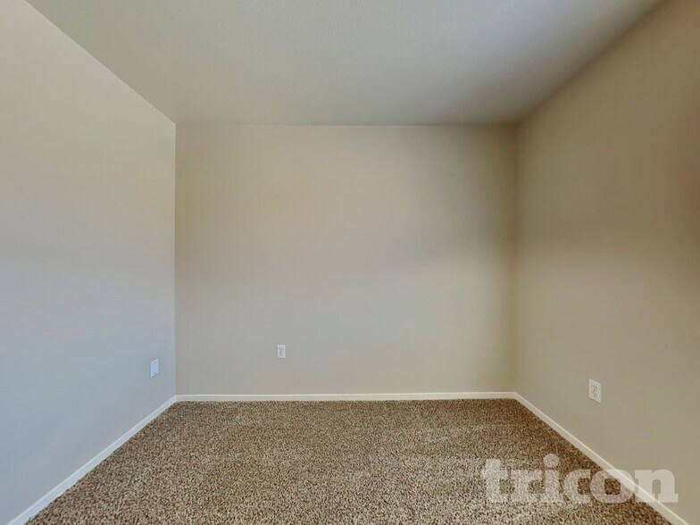 Building Photo - 7369 Dali Ct