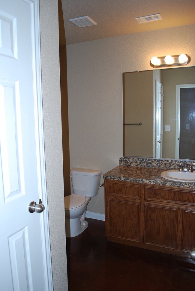 Building Photo - 1514 Dakota Trce