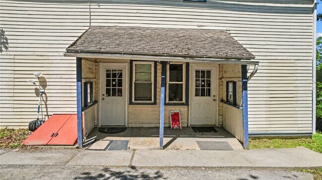 Building Photo - 409 S Aurora St