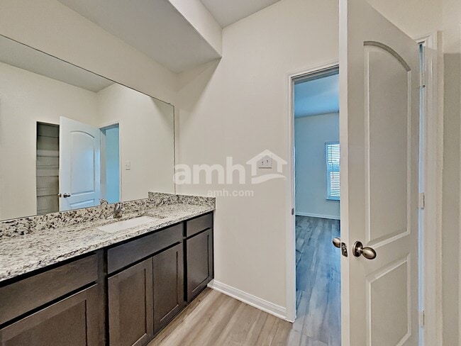 Building Photo - 3137 Bowen St