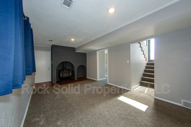Building Photo - 5450 Atlantic Dr