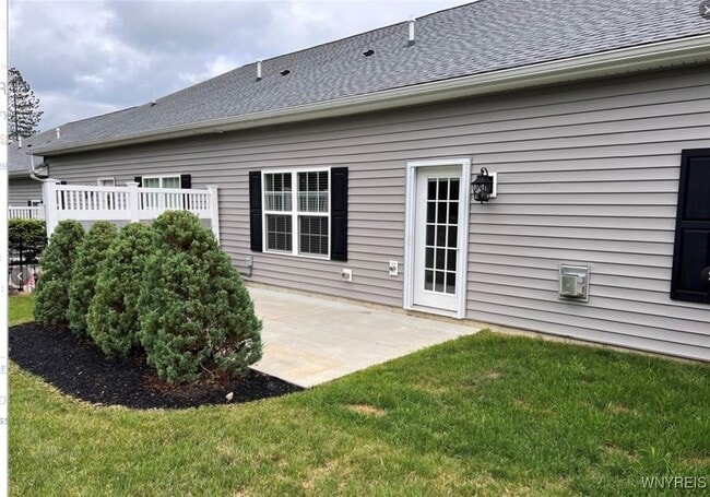 Building Photo - 5283 Chestnut Ridge Rd