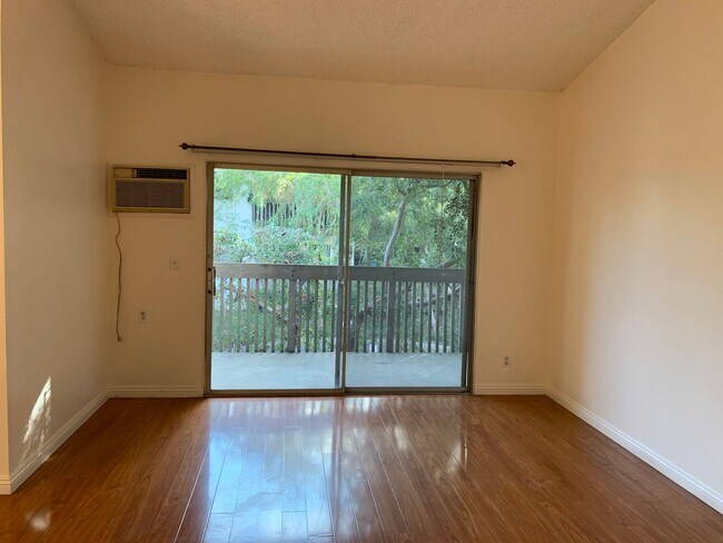Building Photo - Bright, comfortable, and spacious one bedroom Condominium