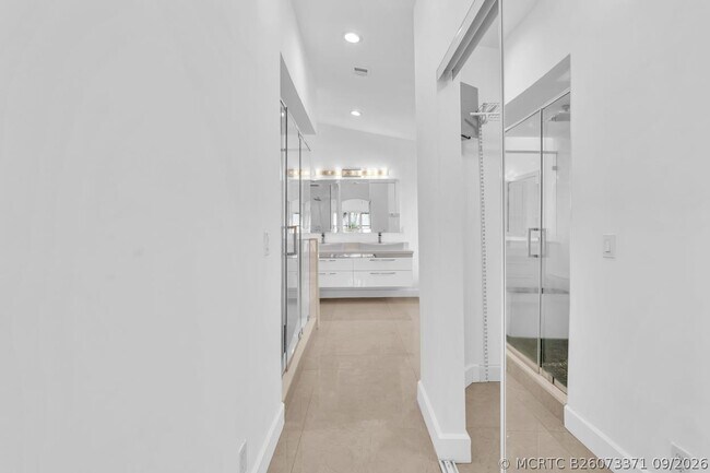 Building Photo - 3307 SW 49th St