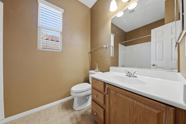 Building Photo - Spacious Summerlin Gem with Loft and Balcony Suite