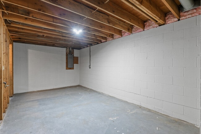 Building Photo - 9402 65th St NE