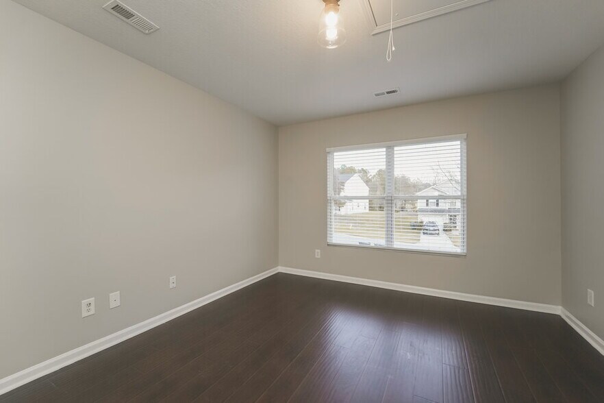 Building Photo - 1623 Wild Turkey Way SE