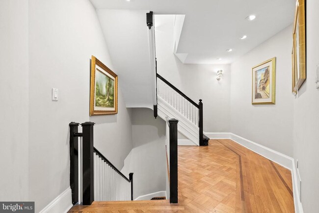 Building Photo - 2131 S St NW