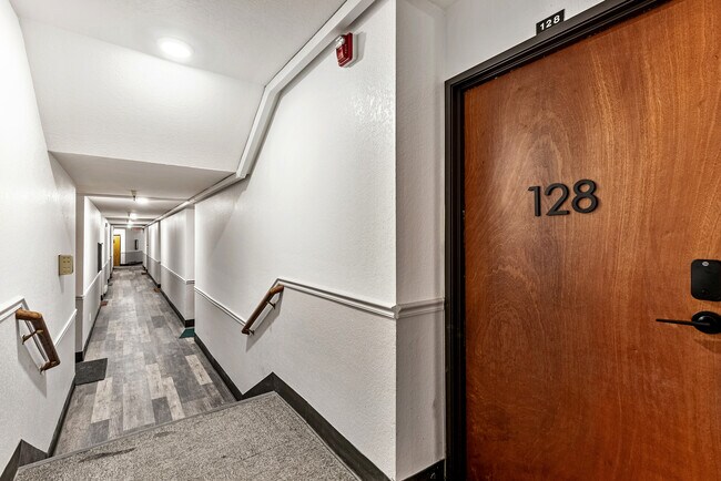 Building Photo - Prospector