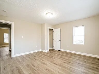 Building Photo - 597 Seymour Ave