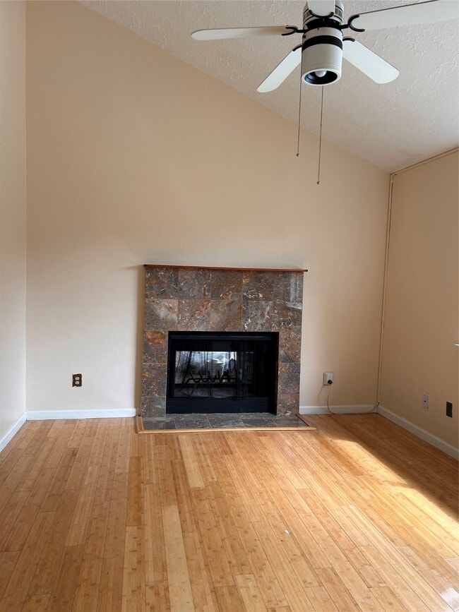 Building Photo - 16327 Beretta Ct