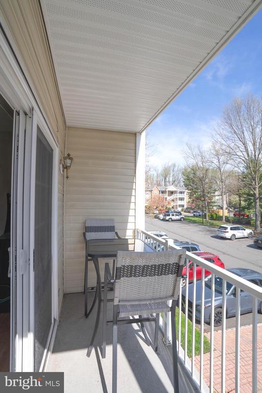 Building Photo - 27 Chambord Ct