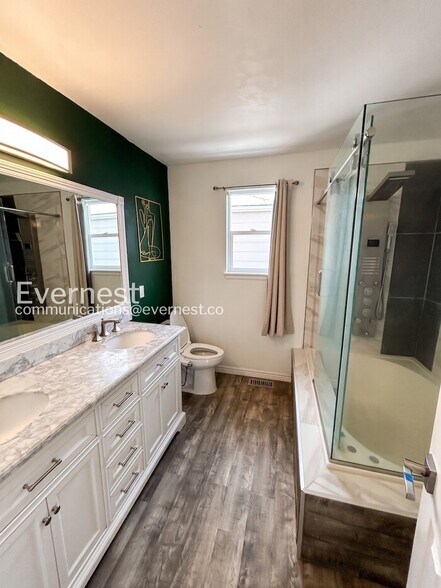 Building Photo - 3212 Blue Grass Cir