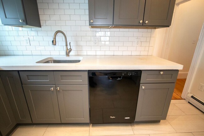 Building Photo - 85 Belknap St