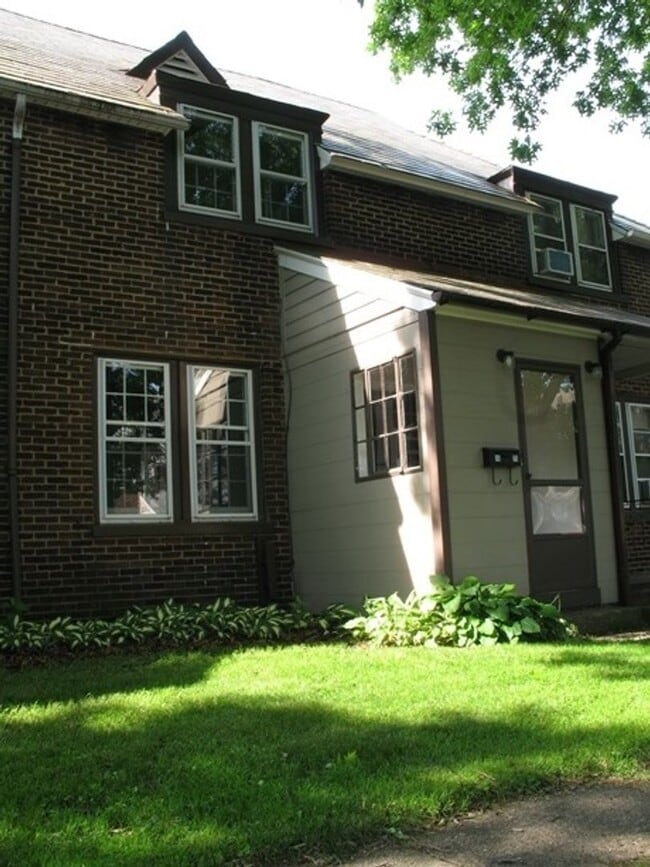 Building Photo - Modern & Affordable 2 Bedroom Home for Rent!