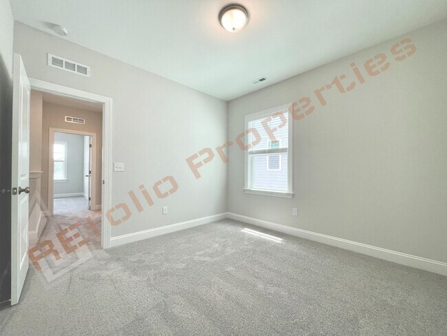 Building Photo - 105 Moraine Ct