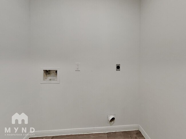 Building Photo - 19931 Bambiwoods Dr