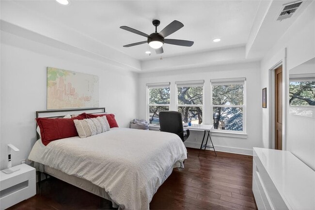 Building Photo - 3627 Stoneridge Rd