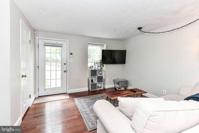 Building Photo - 1661 Fieldthorn Dr