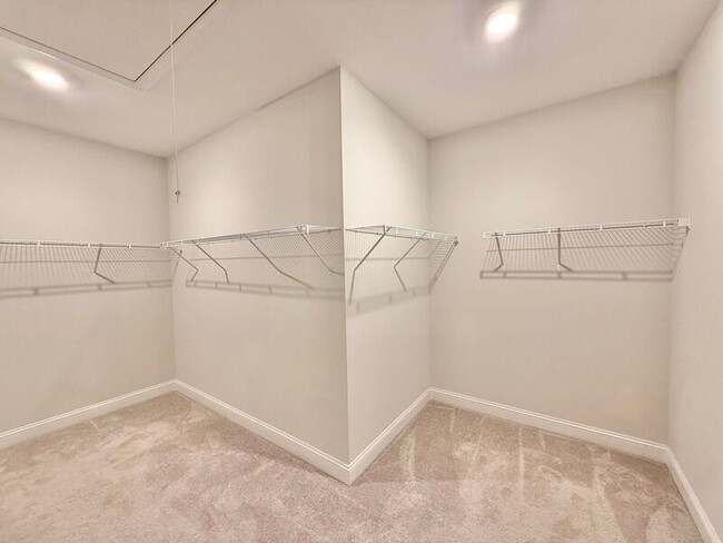 Building Photo - 1120 Copper Beech Ln