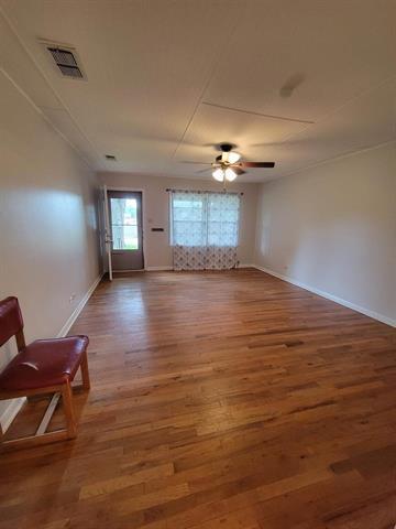 Building Photo - 1100 N Houston St